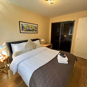  Apartment One With Parking Space United Kingdom